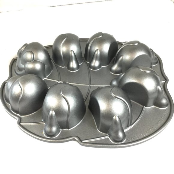 NORDIC WARE Caterpillar 8 Section Cakelet  Pan EUC - Picture 3 of 6